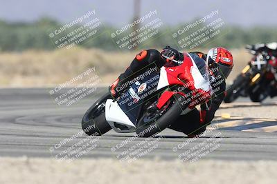 media/Oct-13-2025-Moto Forza (Mon) [[a66d839500]]/3-B Group/Session 3 (Turn 16)/